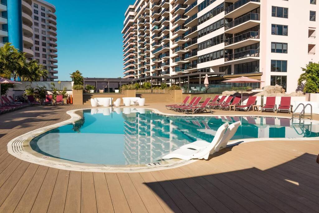 3 Bedroom Apt Ocean-Front Resort The Alexander ميامي بيتش المظهر الخارجي الصورة